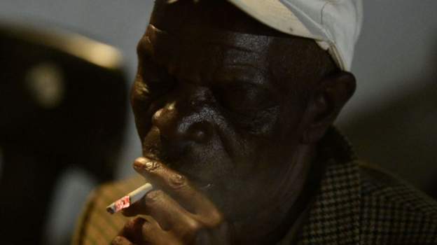 South Africa makes U-turn on cigarette sales