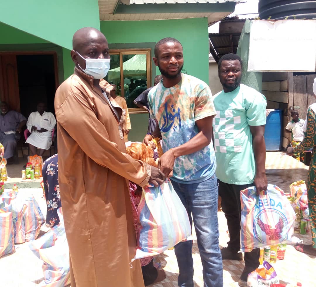 EID Feast Ghana Donates Ghs 8,000 Food Items To Muslims