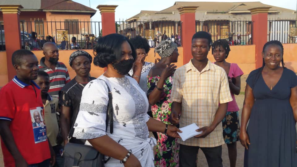 Nsuta-Kwamang-Beposo MP Donates GHC24,000 Worth Of Items To Constituents