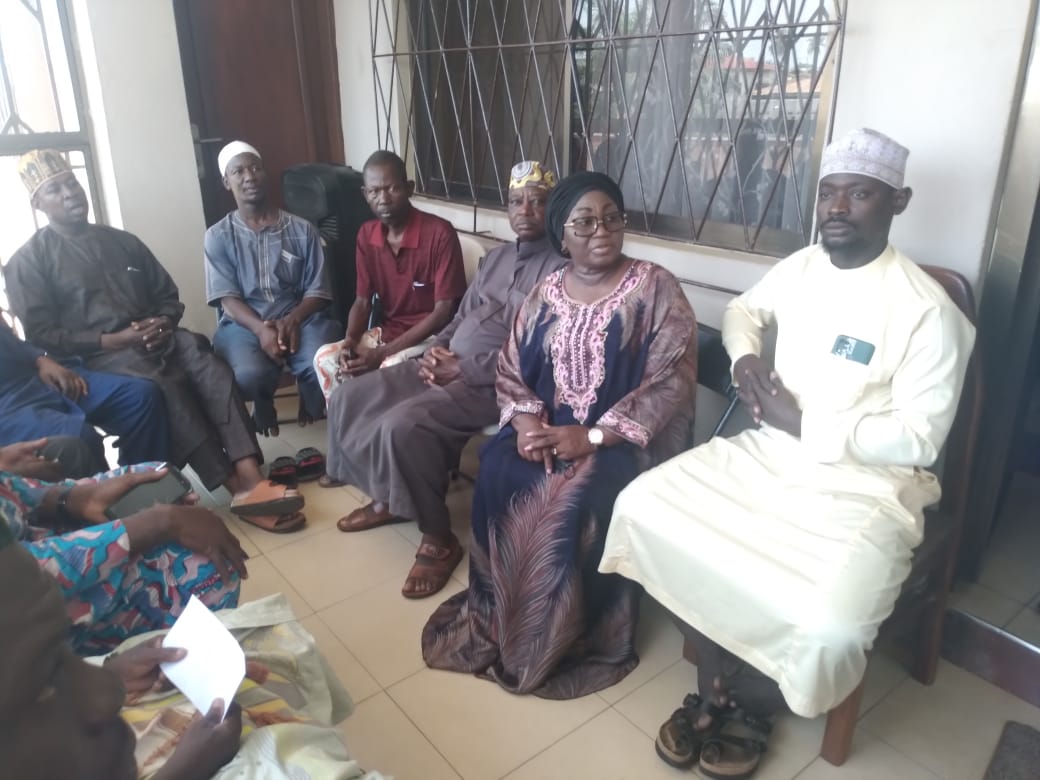 Mama Pat Donates Food Items To Muslim Heads In Asokwa….Calls On Youth To Lead Disciplined Lives