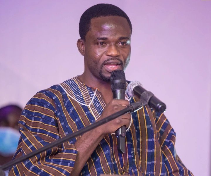 Akufo-Addo has come to represent hopelessness; I find it difficult to listen to him these days – Manasseh Azure