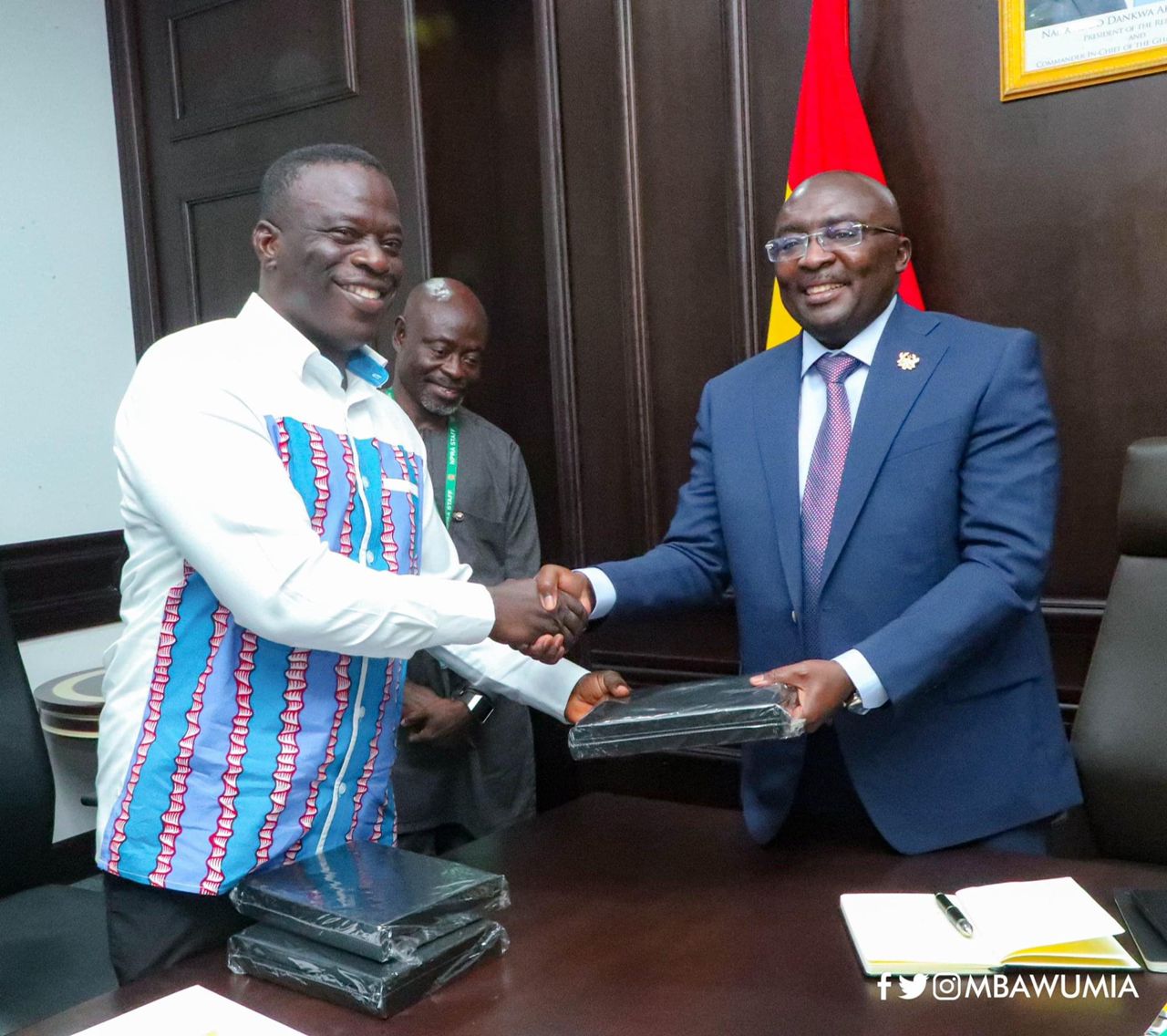 Veep Receives NPRA board, management at his office