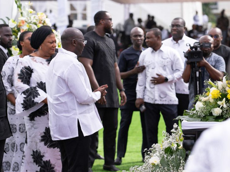 Prez.John Dramani Mahama,Bawumia and First Lady mourn with Dr.Agyepong