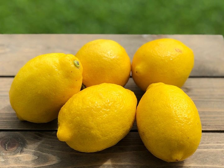 Benefits of drinking lemon juice on empty stomach