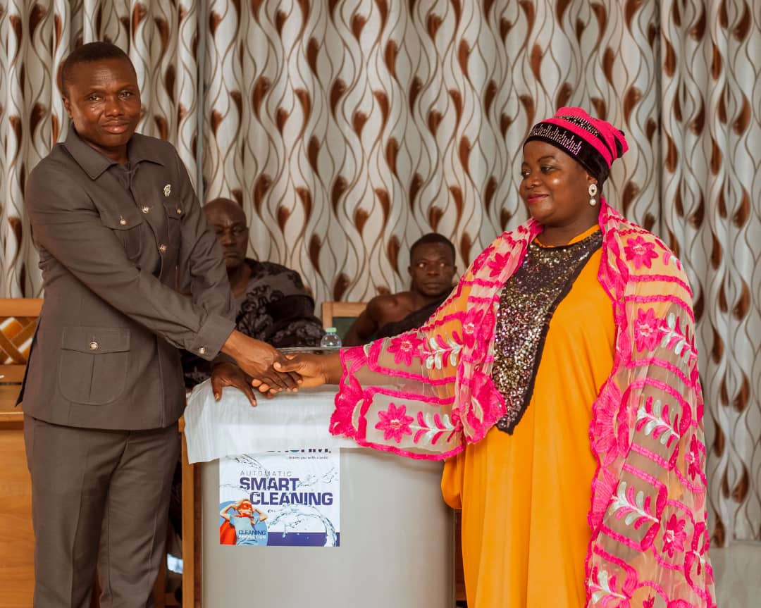Suaman DCE Donates Items To Persons With Disabilities