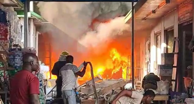 Breaking news:Fire burning parts of new Kejetia Market